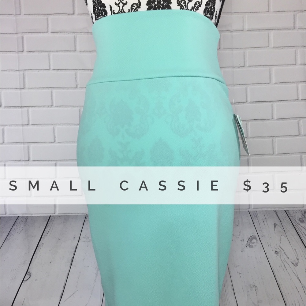 Lularoe Cassie Small